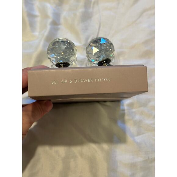 New in box 6 drawer knobs - Picture 4 of 5